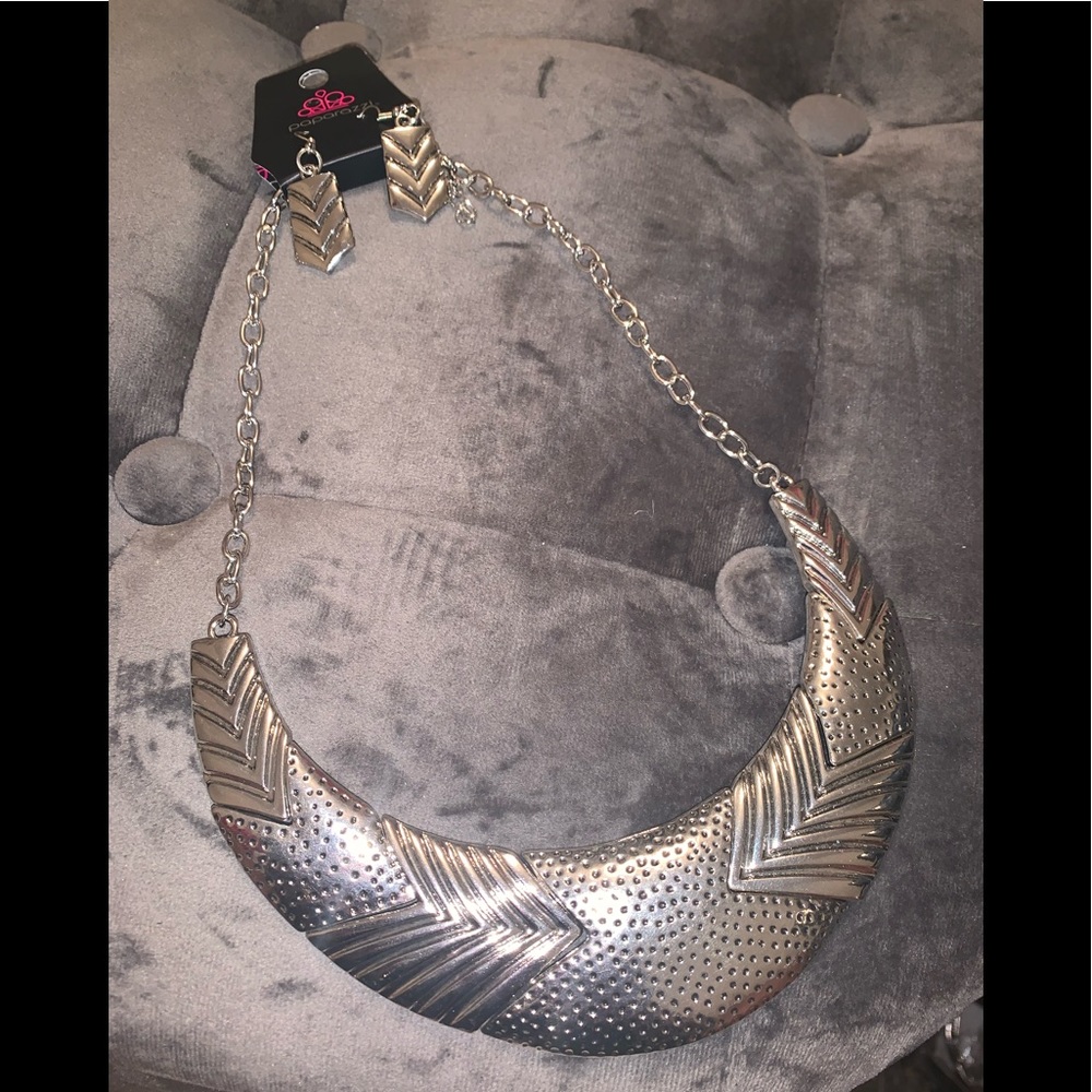 Paparazzi necklace set
